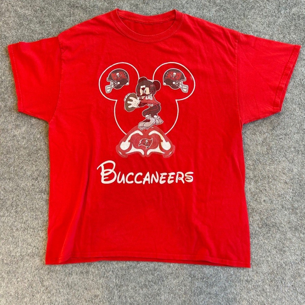 Mickey Mouse NFL Tampa Buccaneers Disney World T-Shirt‎